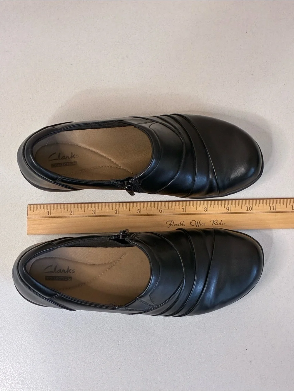 Clarks Channing Essa Black Leather Loafer Side  Zip Womens 9 Comfort Office